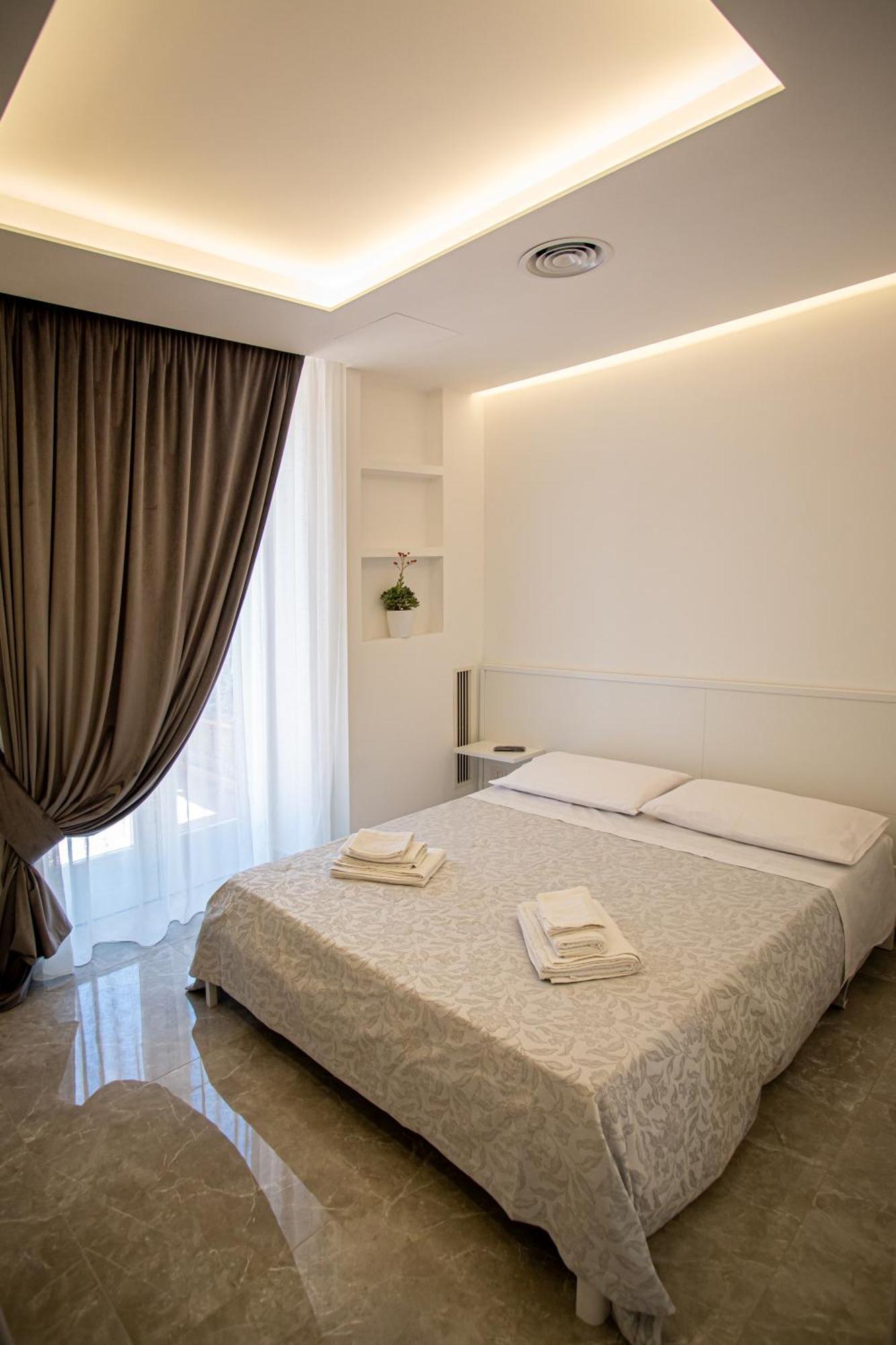 Forever Luxury Rooms Кастелламмаре-ди-Стабия Экстерьер фото