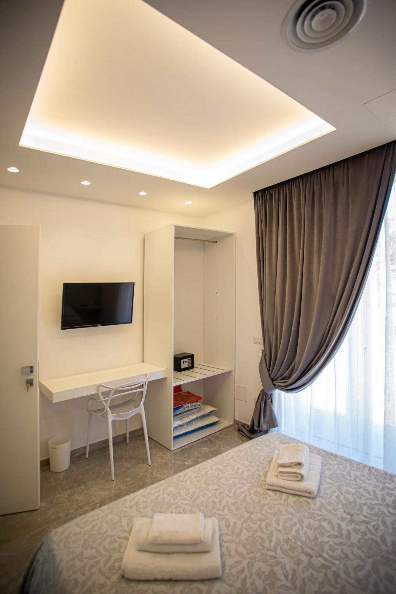 Forever Luxury Rooms Кастелламмаре-ди-Стабия Экстерьер фото
